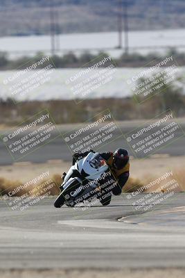 media/Nov-16-2025-Race Pace (Sun) [[8c5fa54630]]/Non Verified Riders (1st 20 Minutes)/1-Turn 14 (10am)/